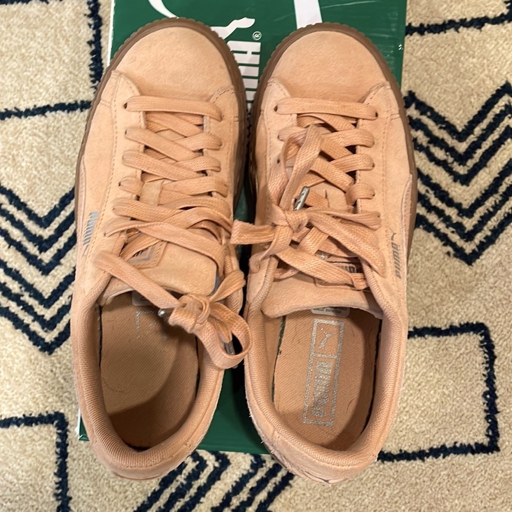 Puma sneakers almost new